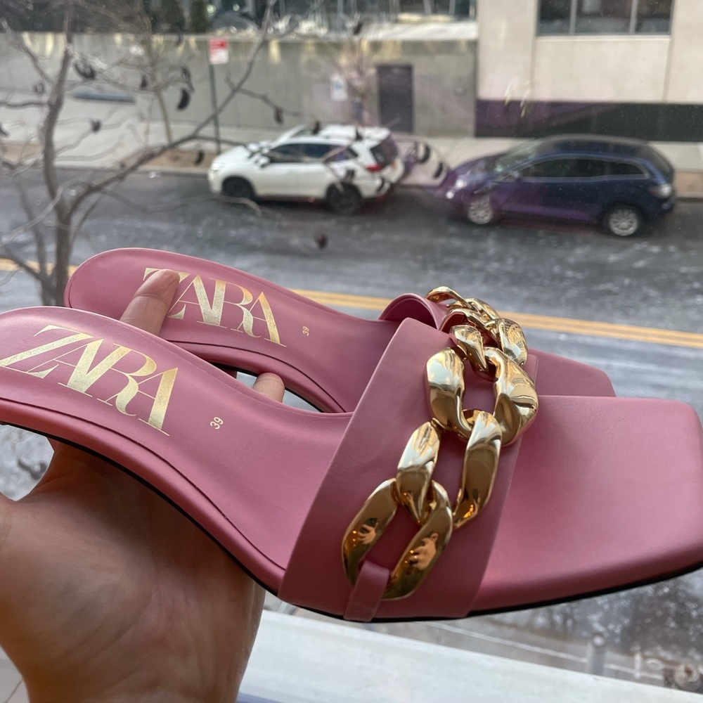 Zara Pink Chain Detailed Kitten Heels